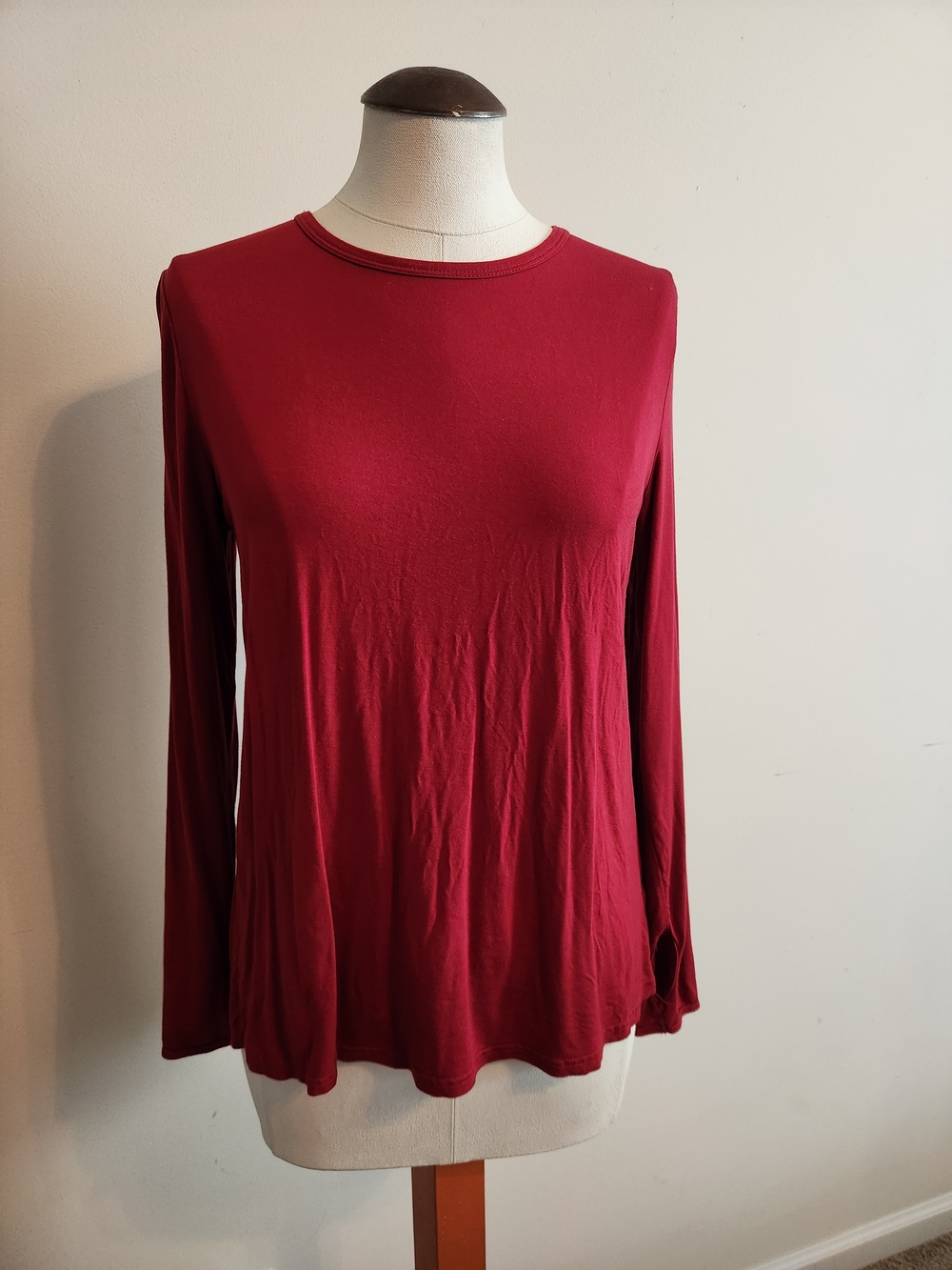 Women’s Long Sleeve Crewneck Top - Red